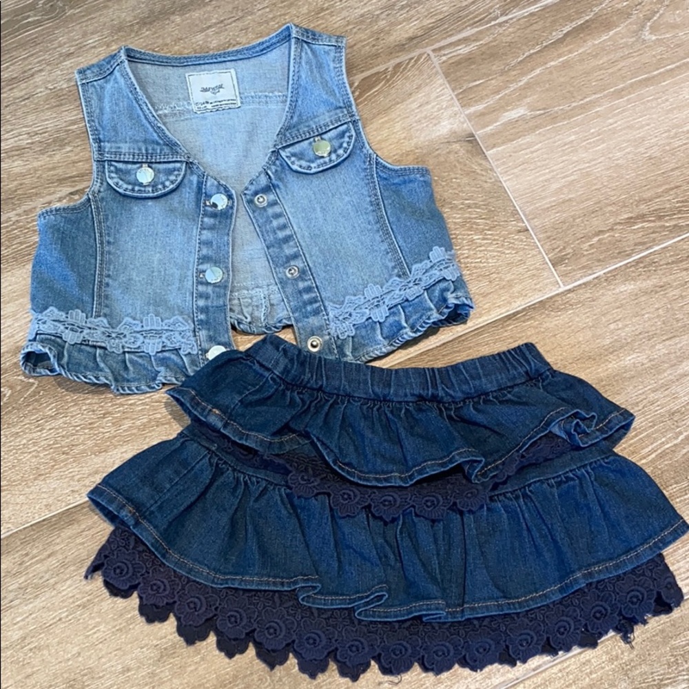 SUPER CUTE WORN ONCE MAYORAL GIRL VEST & SKIRT SET